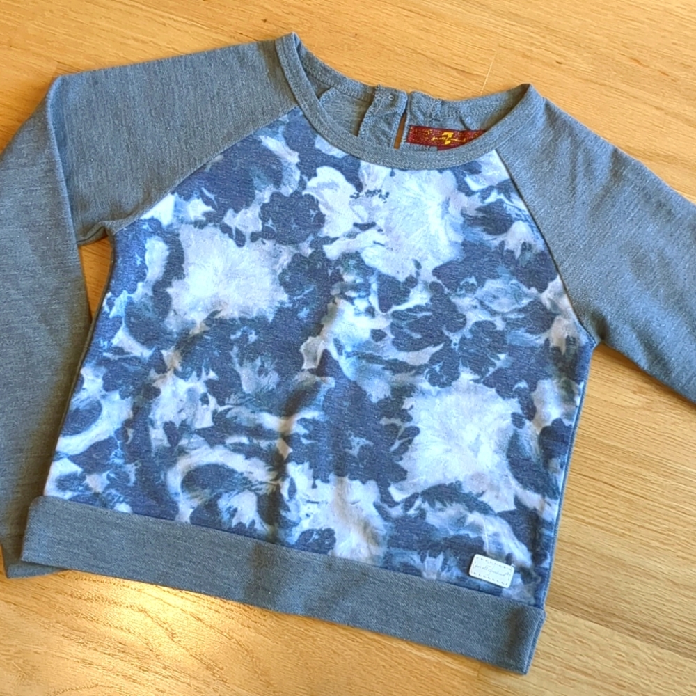 Floral print sweatshirt